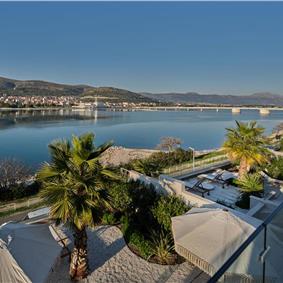 Selection of 5 bedroom seafront villas with pool on Ciovo near Trogir, sleeps 10